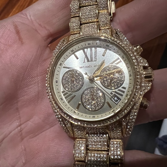 Micheal Kors Diamond Watch - Picture 7 of 7